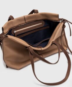 Túi Rủ Tote màu Milkbeige Soft Grain – ảnh chi tiết 3 | XCUU