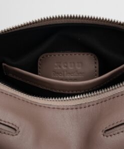 Túi Ấu size S màu Taupe Soft Smooth – ảnh chi tiết 3